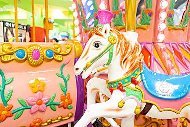 《地平线：西之绝境》PS4版截图首曝 明年2月同步发行